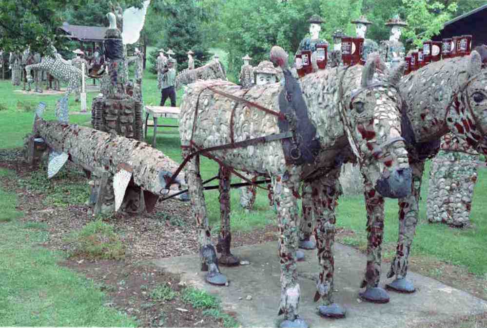 72K JPG of Fred Smith sculpture