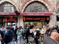 Dönerci Sahin Usta, Istanbul. People lined up for this place, near the Grand Bazaar, in the middle of the afternoon.