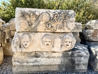 Theater masks, Myra